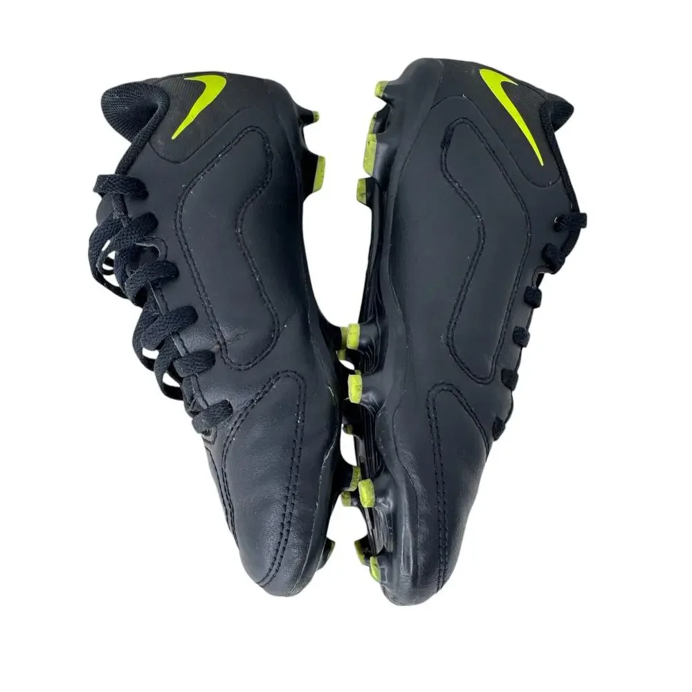 Nike Juniors Tiempo Legend 9 Club Soccer Cleat Youth 1Y Black Lace Up DA1331-070